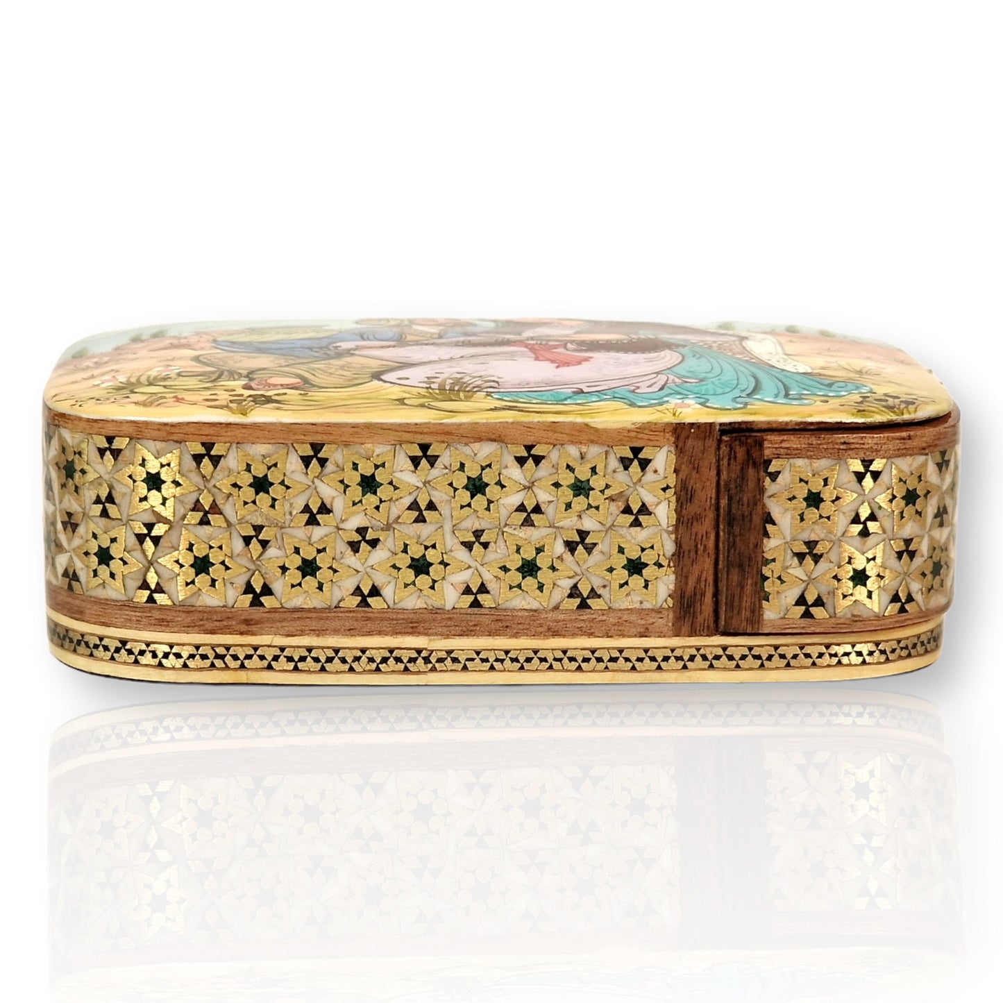 Hermosa caja joyero de madera con marquetería o khatam kari elaborada y pintada a mano con un diseño en miniatura de “Leyli y Majnun”.