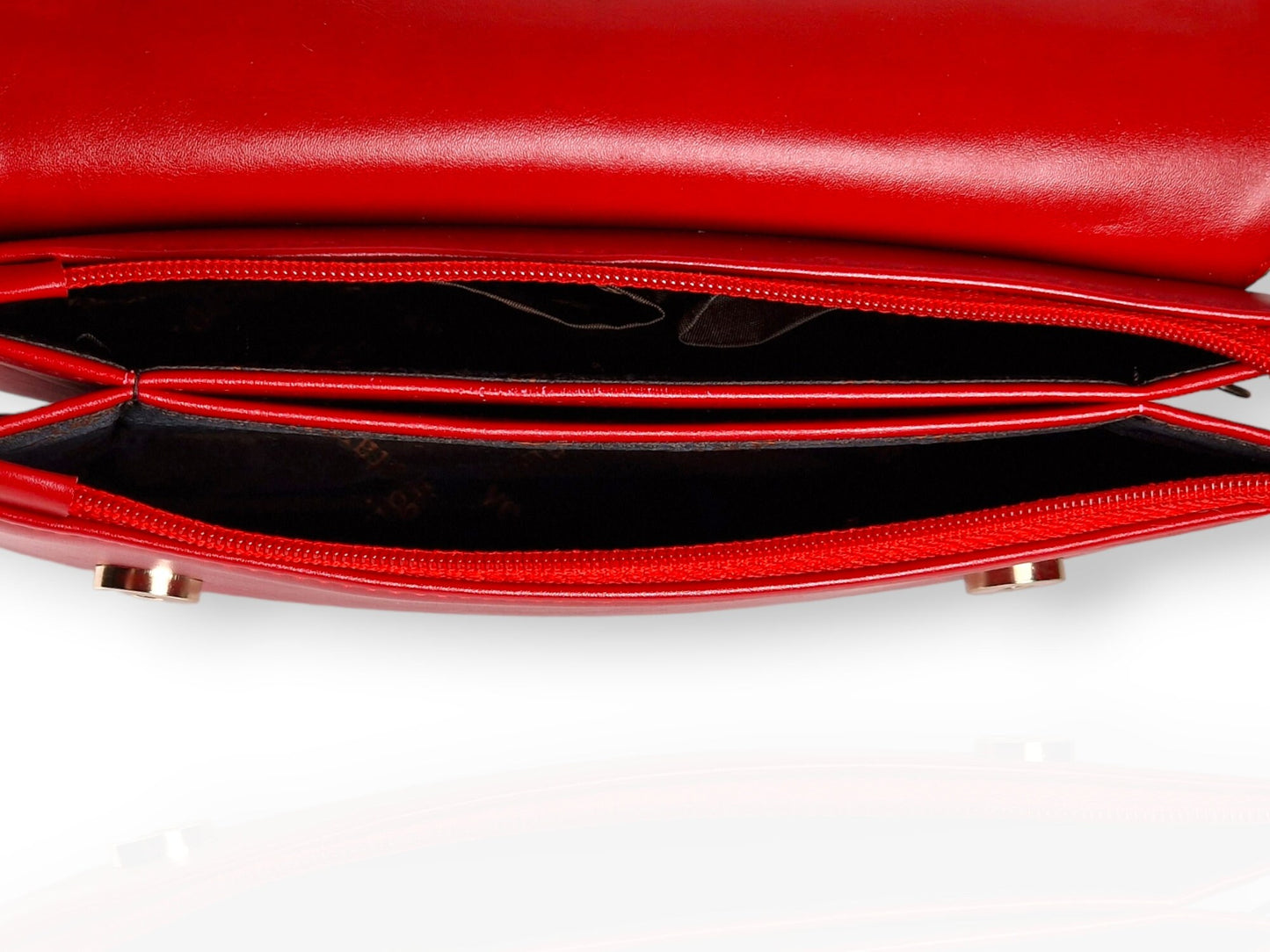 Bolso de mano de cuero sintético rojo y pañuelo rectangular a juego, inspirados en los azulejos de la Madraza del Khan de Shiraz.