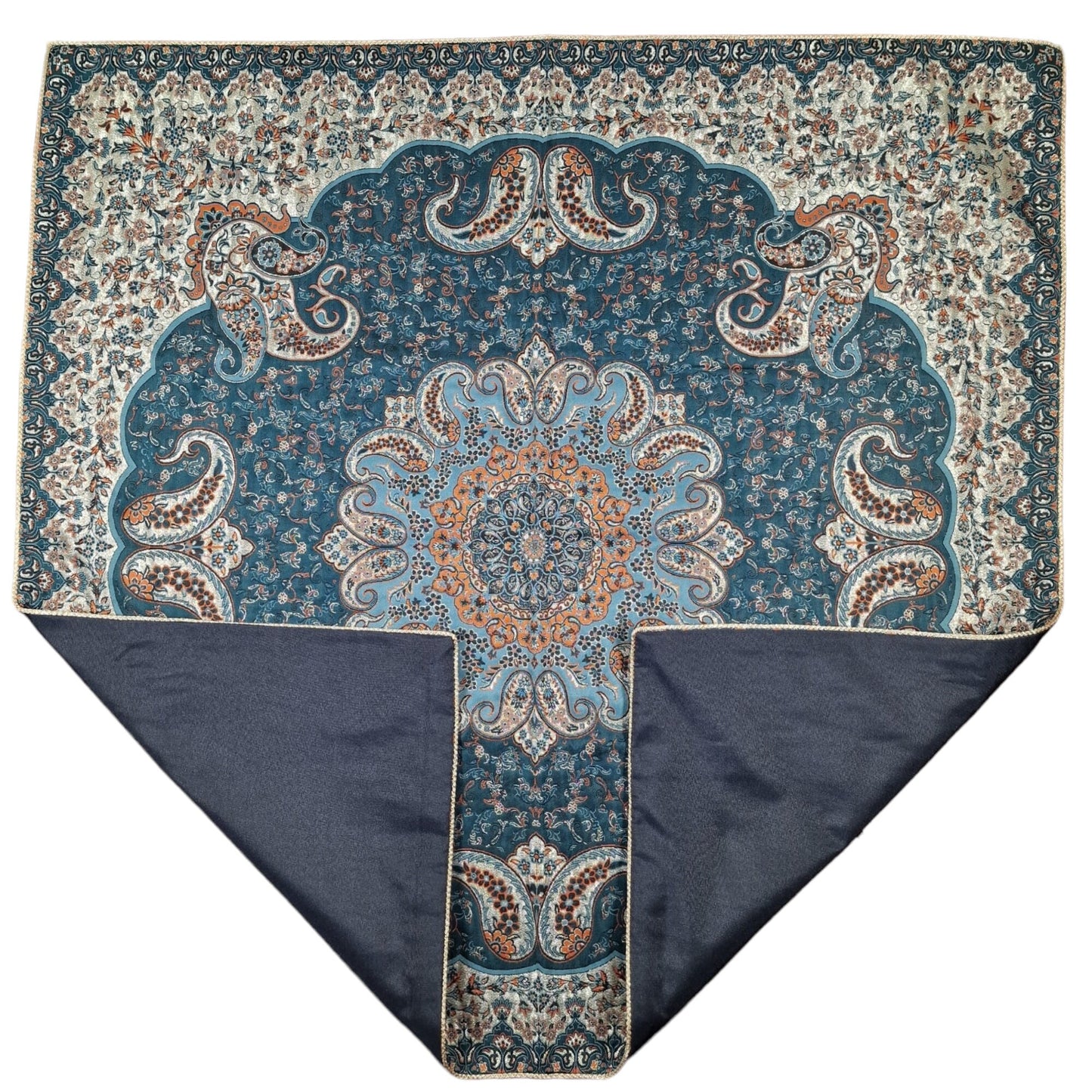 Hermoso mantel decorativo de "termeh" elaborado en viscosa (seda artificial) y poliéster, un regalo exclusivo del arte persa para el Nowruz.