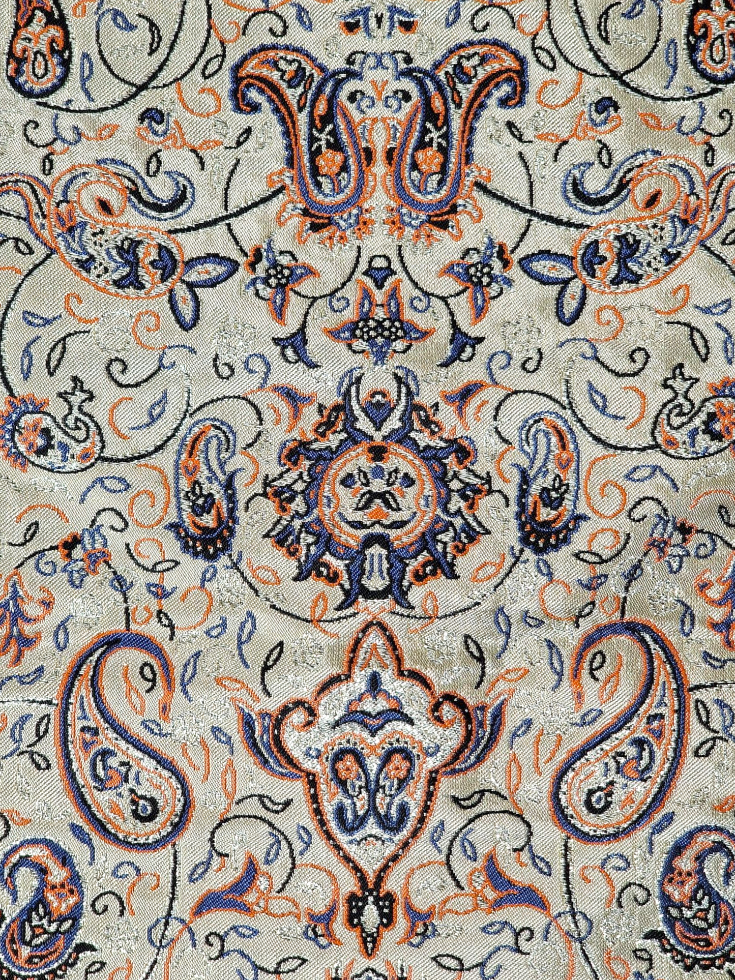 Elegante camino de mesa de "termeh" con diseño Shah Abbas elaborado en seda con 5 colores, un regalo exclusivo del arte persa para el Nowruz.